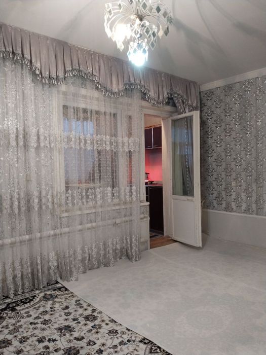 Dom sotiladi Bochkada 1 xona 2 xona qilingan