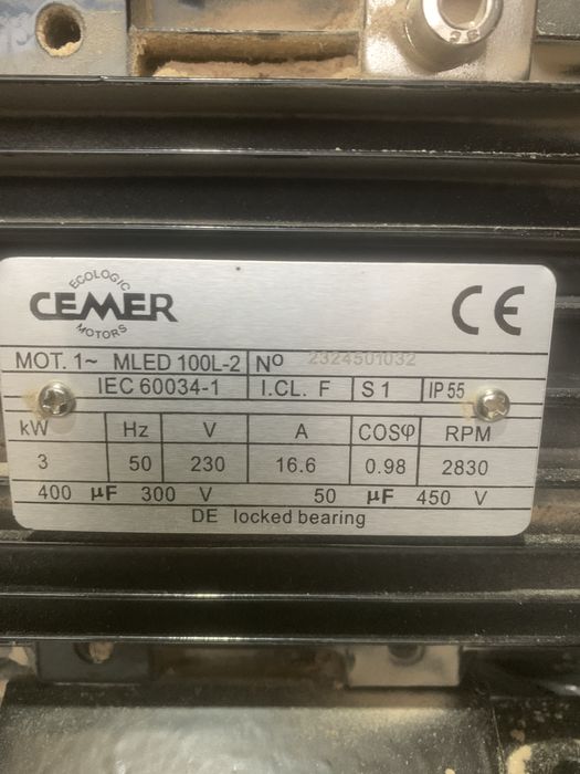 Vând motor mono 220V de 3KW