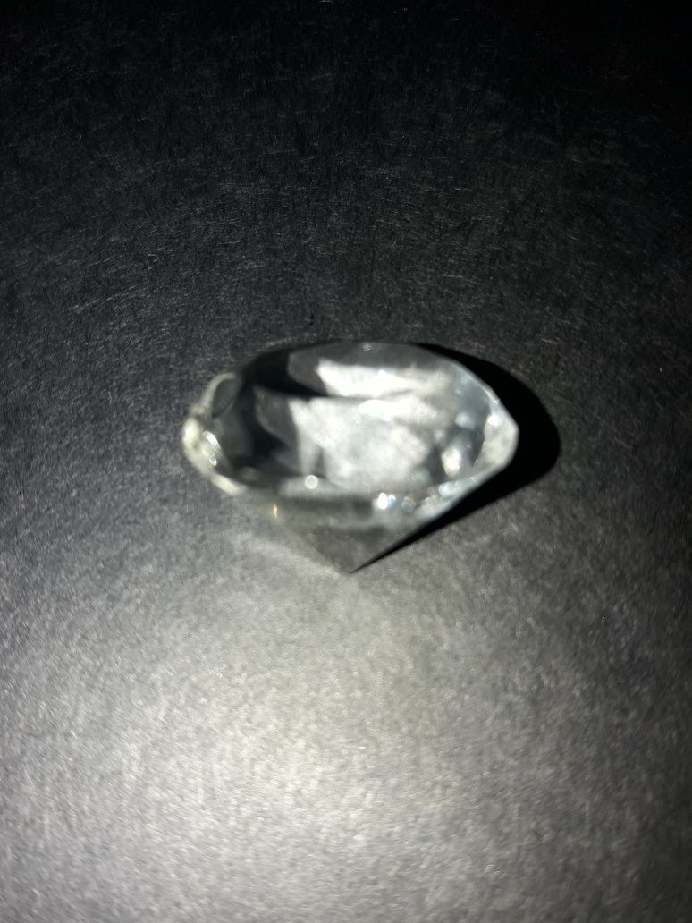 Diamant de 2 cm.