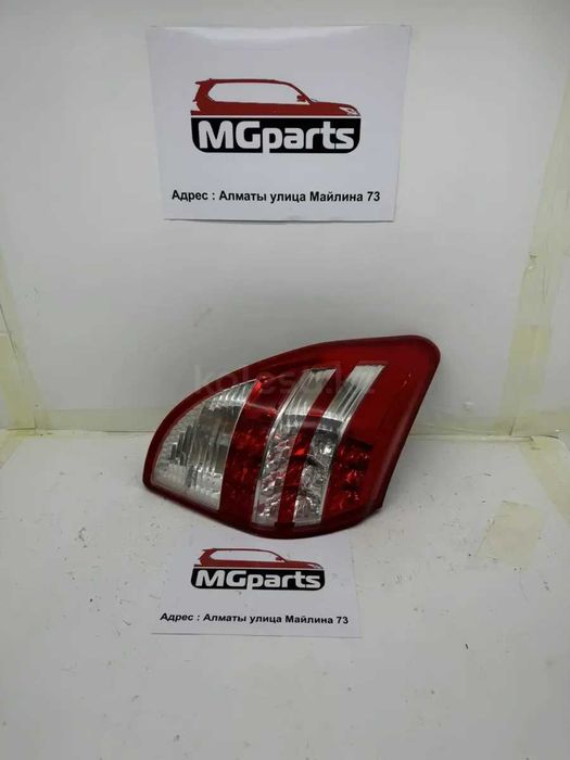 Фонарь б/у оригинал правая и левая от Toyota RAV-4 8-10г