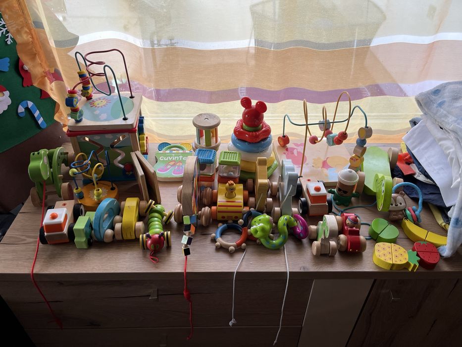 Jucarii montesorii din lemn