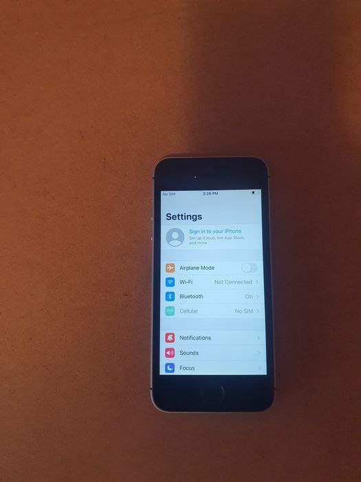 Iphone se1  balck 32 GB
