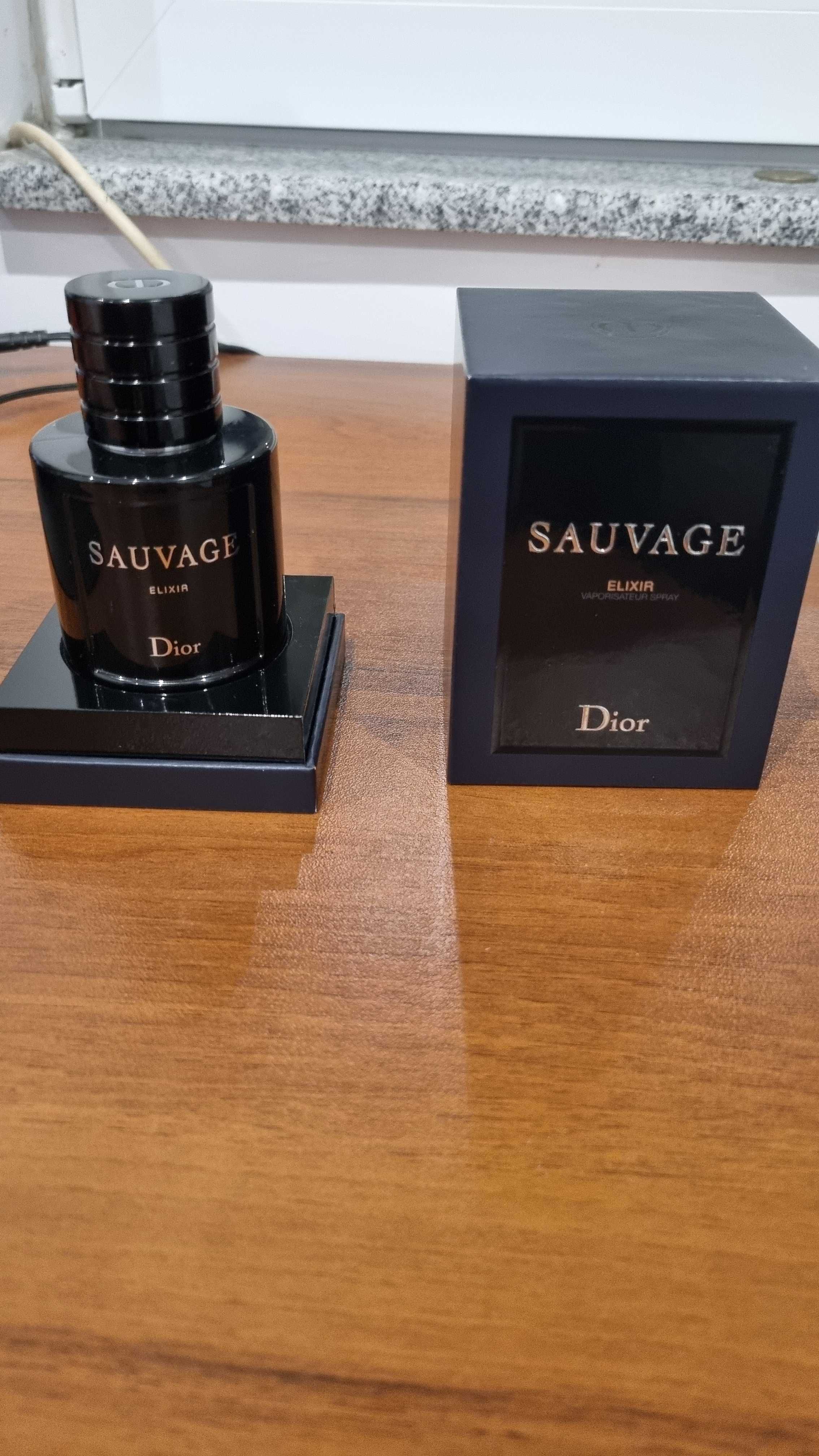 Продавам парфюм Dior sauvage elixir 60 ml.