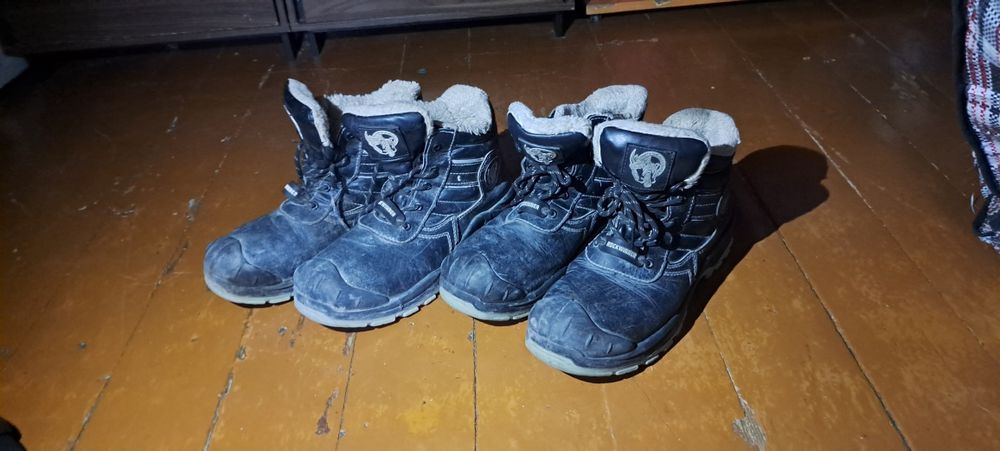 Спецодежда зимняя и ботинки