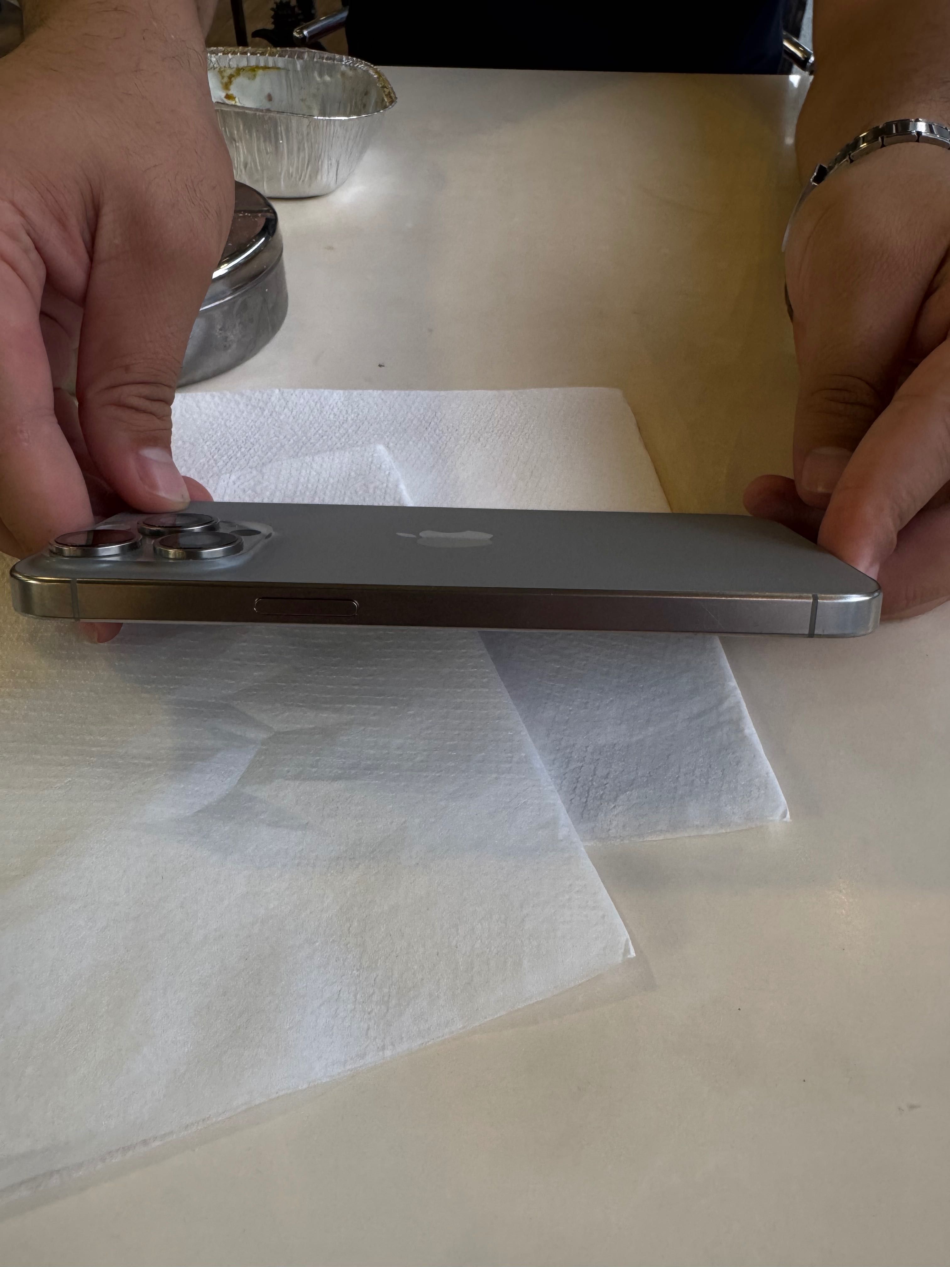 Apple İphone 15 pro max  гаранция