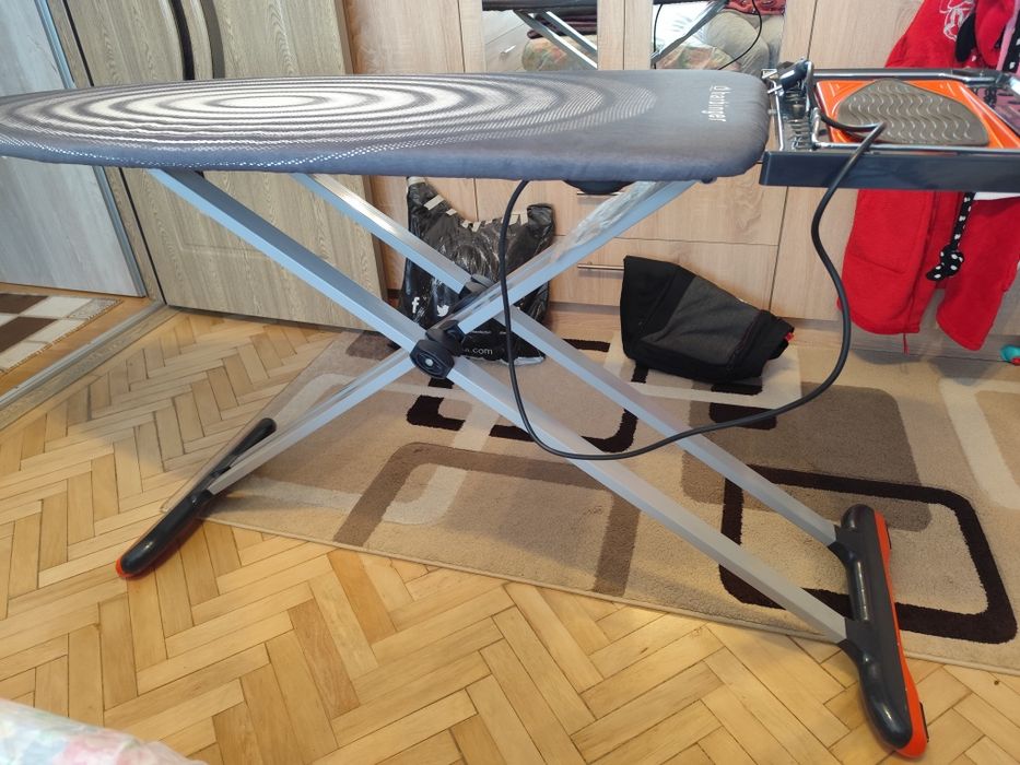 Masa de calcat cu priza