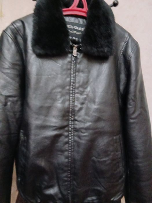 Продам  куртку  зимние 48р экокожа