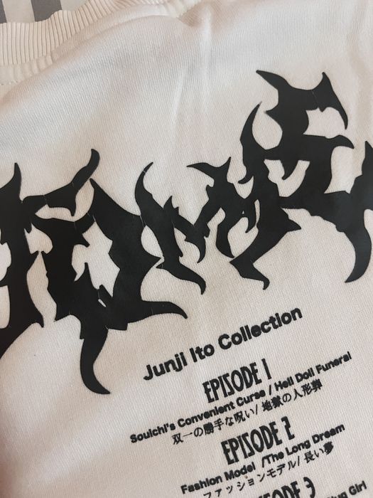 Пуловер на Tomie от Junji Ito - Bershka