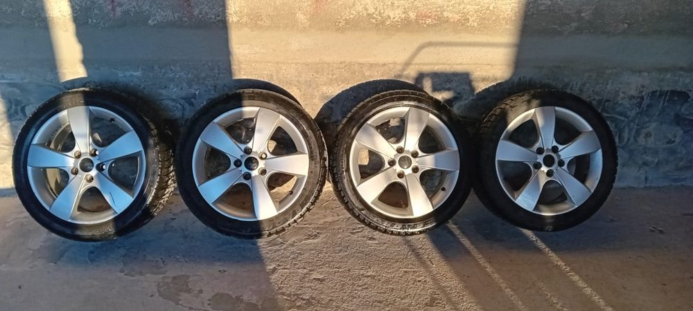 Vând jante R17 impecabile