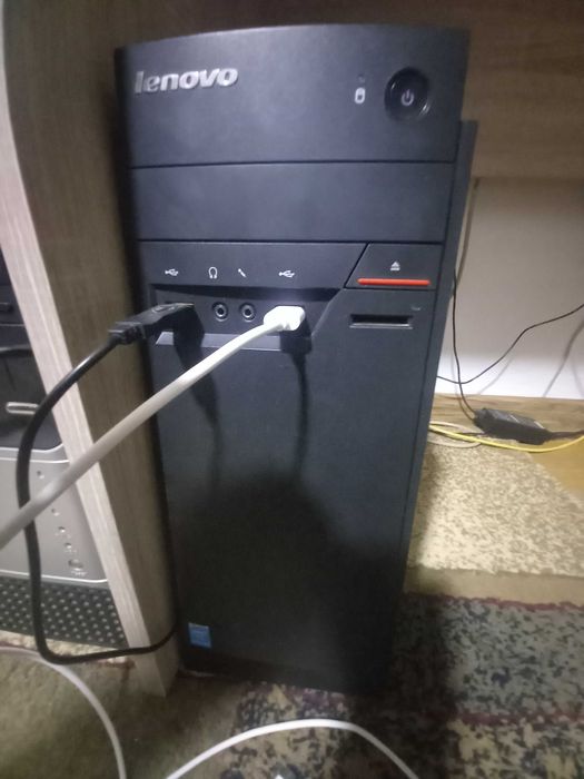 PC cu Monitor complet