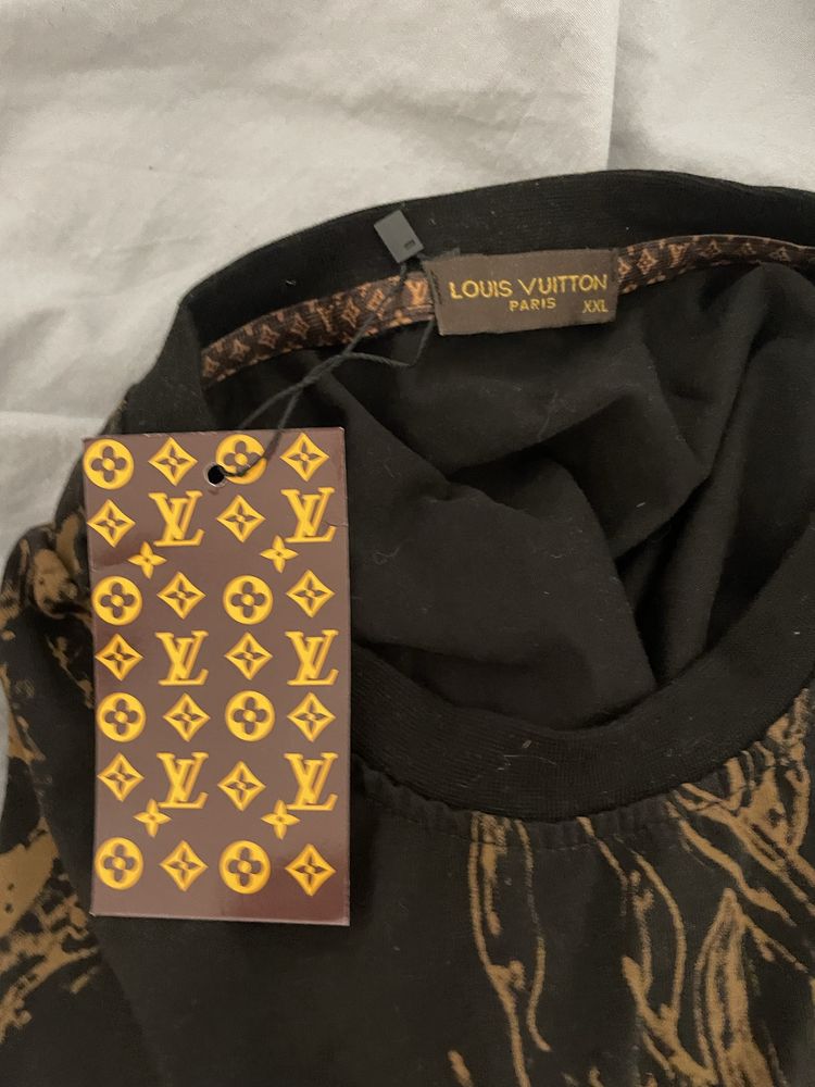 Тениска LV размер XXL