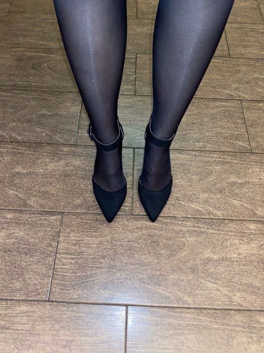 Черни велурени обувки на ток, 23.5см