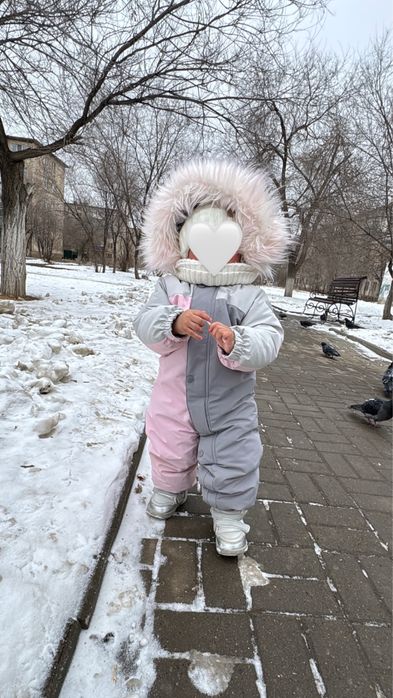 Продается зимний комбинезон 92 размера