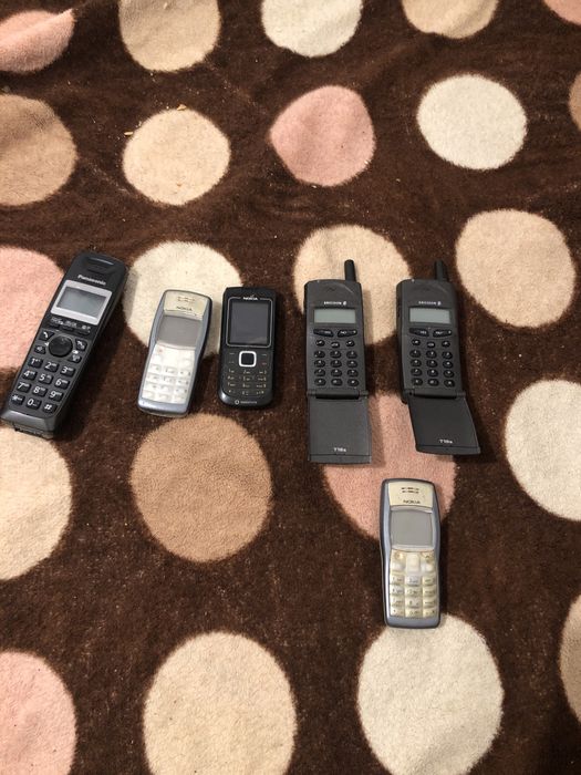 Telefoane cu butoane Să citiți descrierea