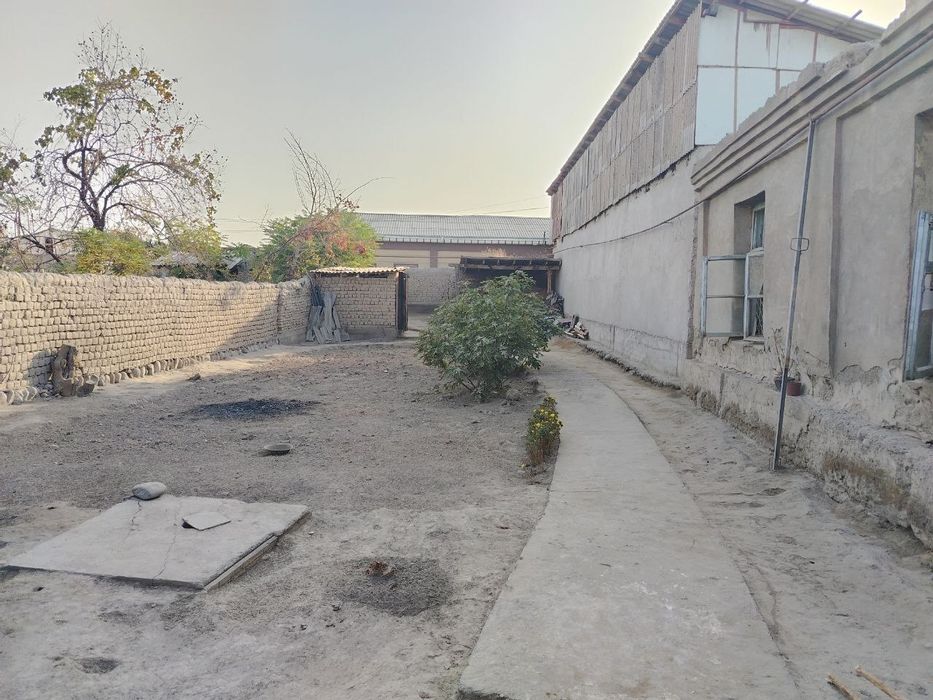 Беш бола 33 мактаб оркасида йер участка сотилади