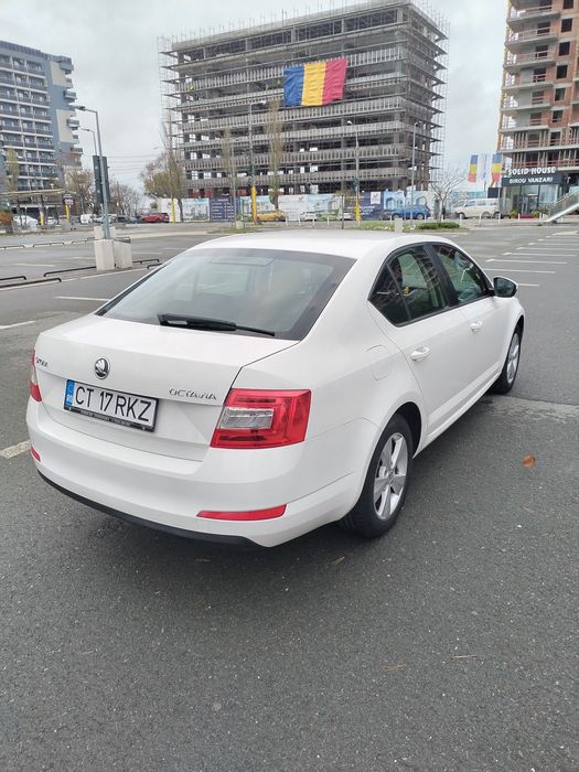 Vând Skoda Octavia 3