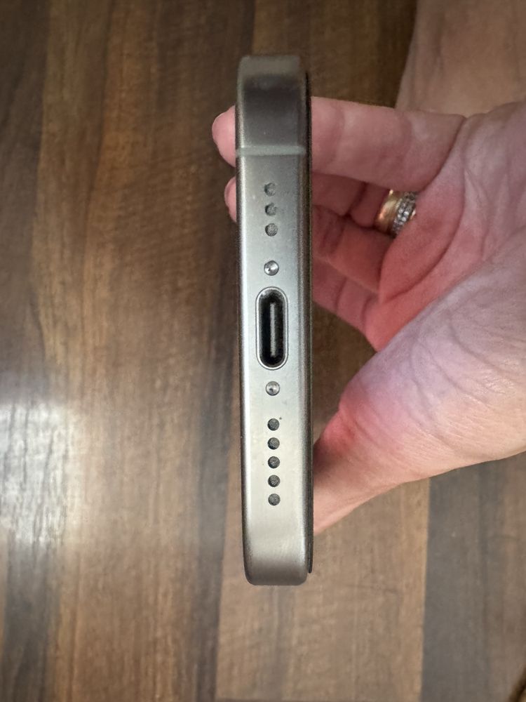 Iphone 15 Pro , 5G