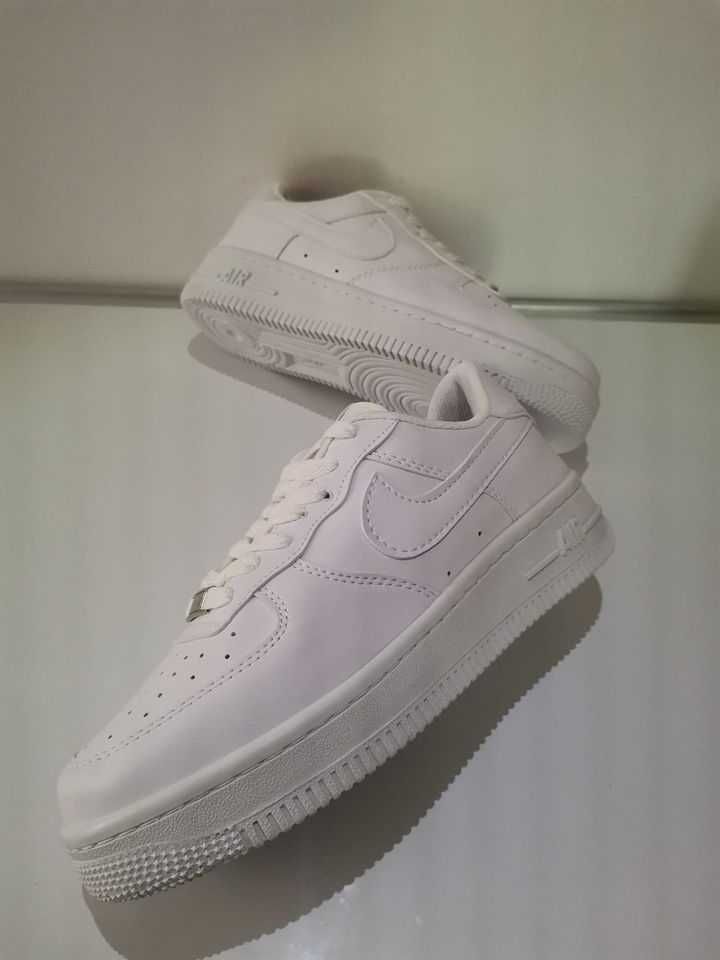 Adidasi Nike AirForce 1 Low Tripple White