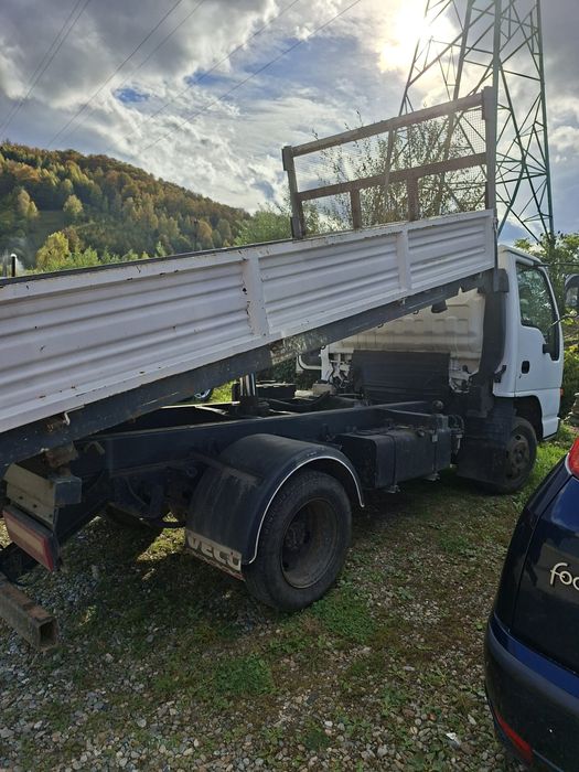 Isuzu NPR basculabila