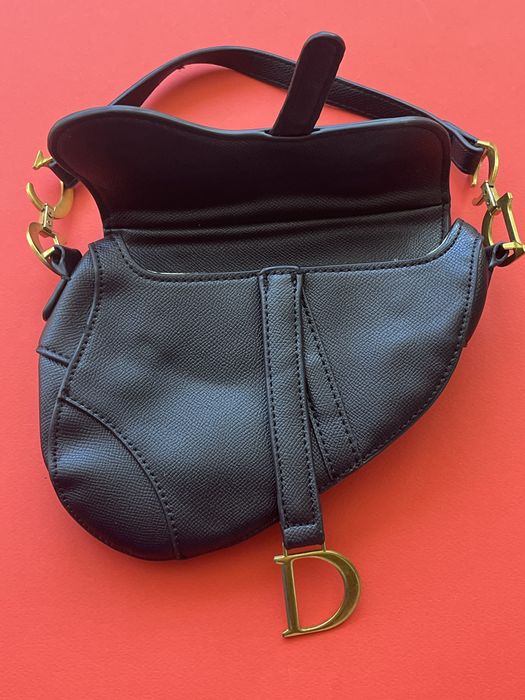 Дамска малка чанта CD Black Grained Calfskin Leather Saddle Bag