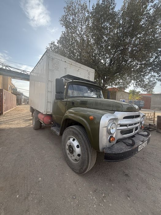 Zil 130  kuzuf isuzi qilingan