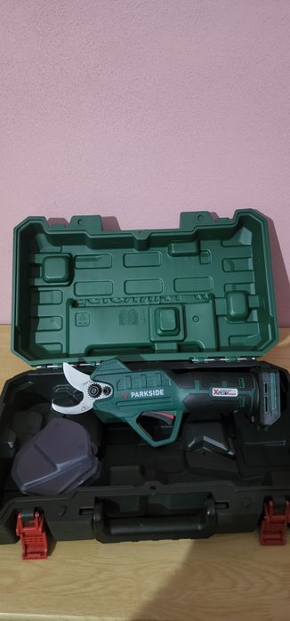 Vand foarfeca Parkside 20v