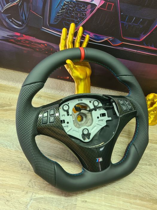 Volan BMW E90/E91 ,tesit custom, ergonomic, tapitat cu piele fină