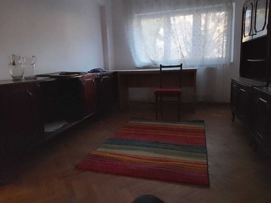 Apartament 3 cam Dorobanti et. 1 decomandat - direct proprietar