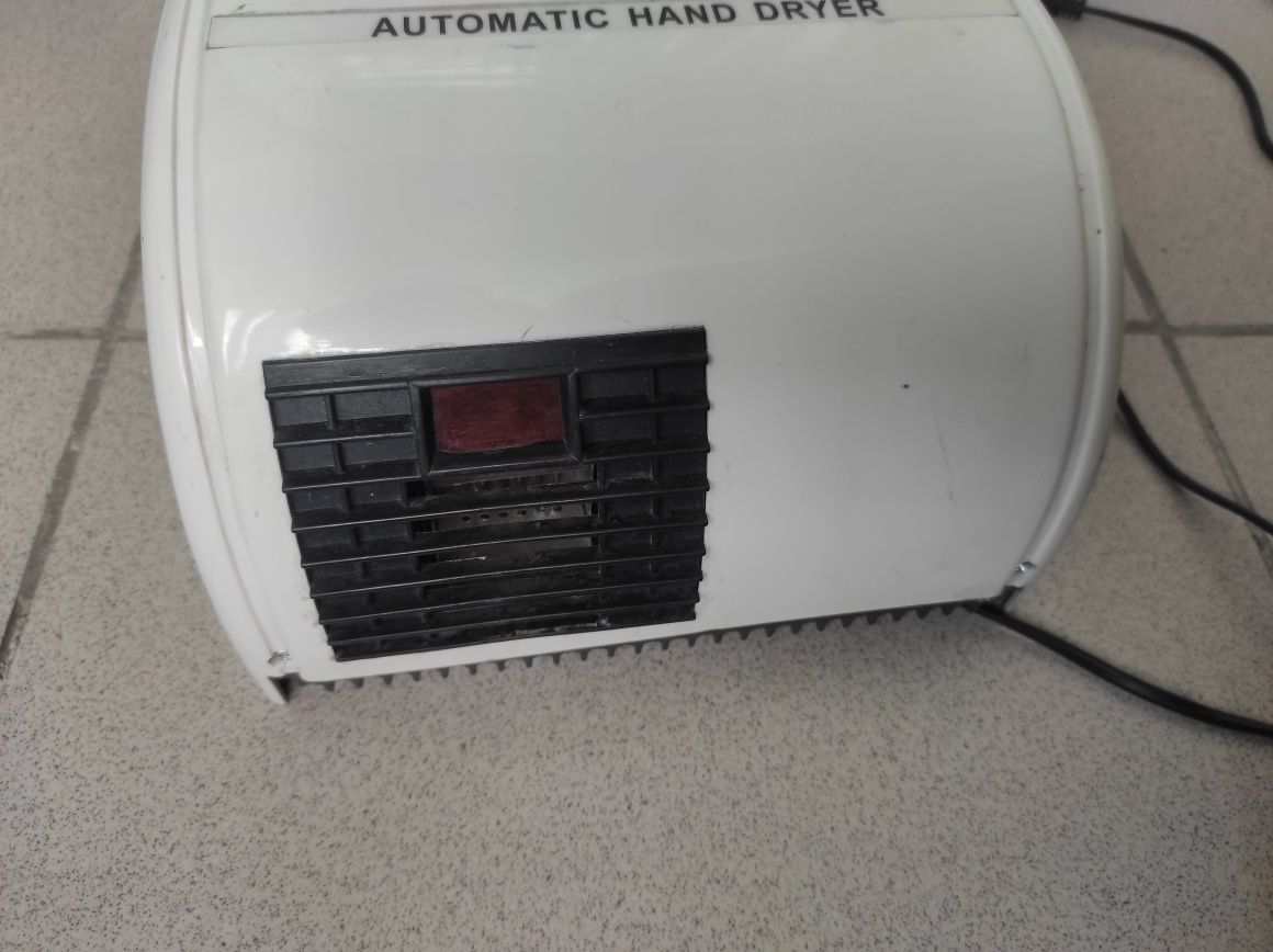 Сушилка для рук Automatic hand dryer