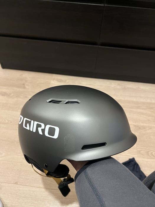 Каска за ски GIRO и очила GIRO