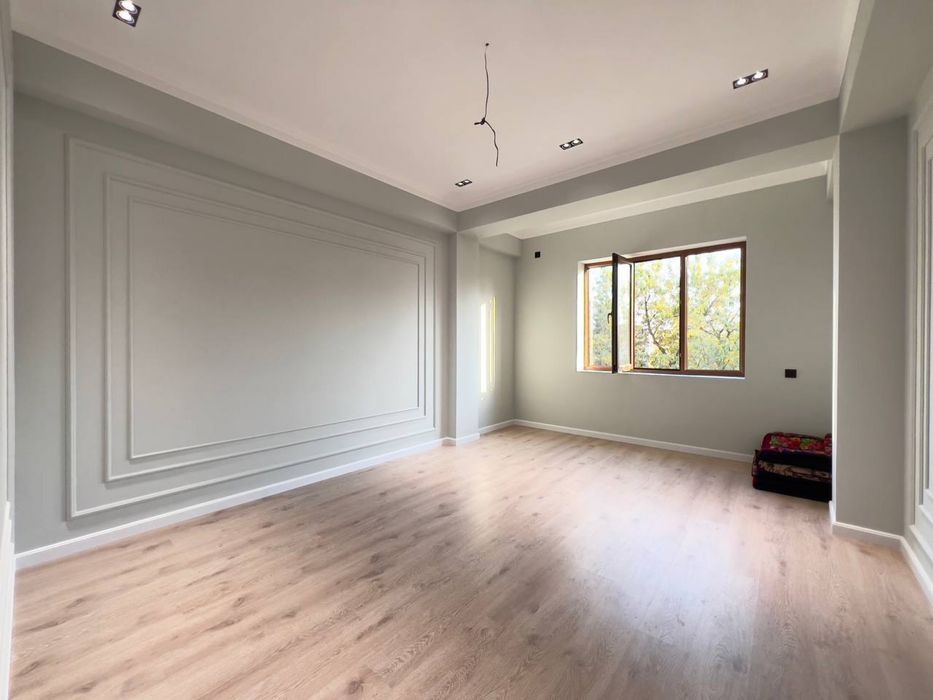 Новостройка Феруза Гинекология 3/4/6 75м2 с ремонтом