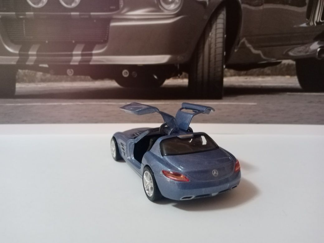 Machetă metalică Mercedes benz SLS MINICHAMPS