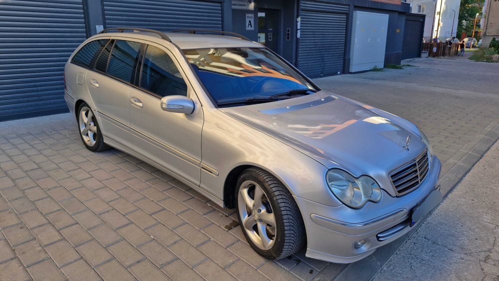 Mercedes-Benz C 220 2.2 - с нови гуми и окачване