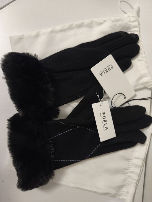 Дамски ръкавици Furla
