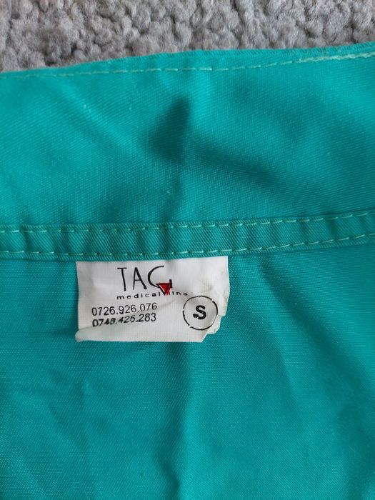 Costum/ Uniforma medical/a