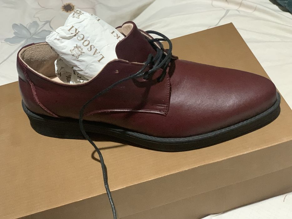 Pantofi eleganti cu sirer
