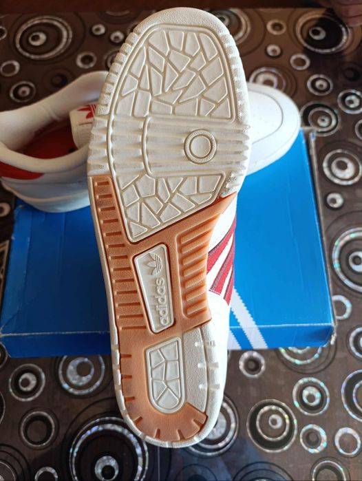 Нови оригинални мъжки кецове Адидас