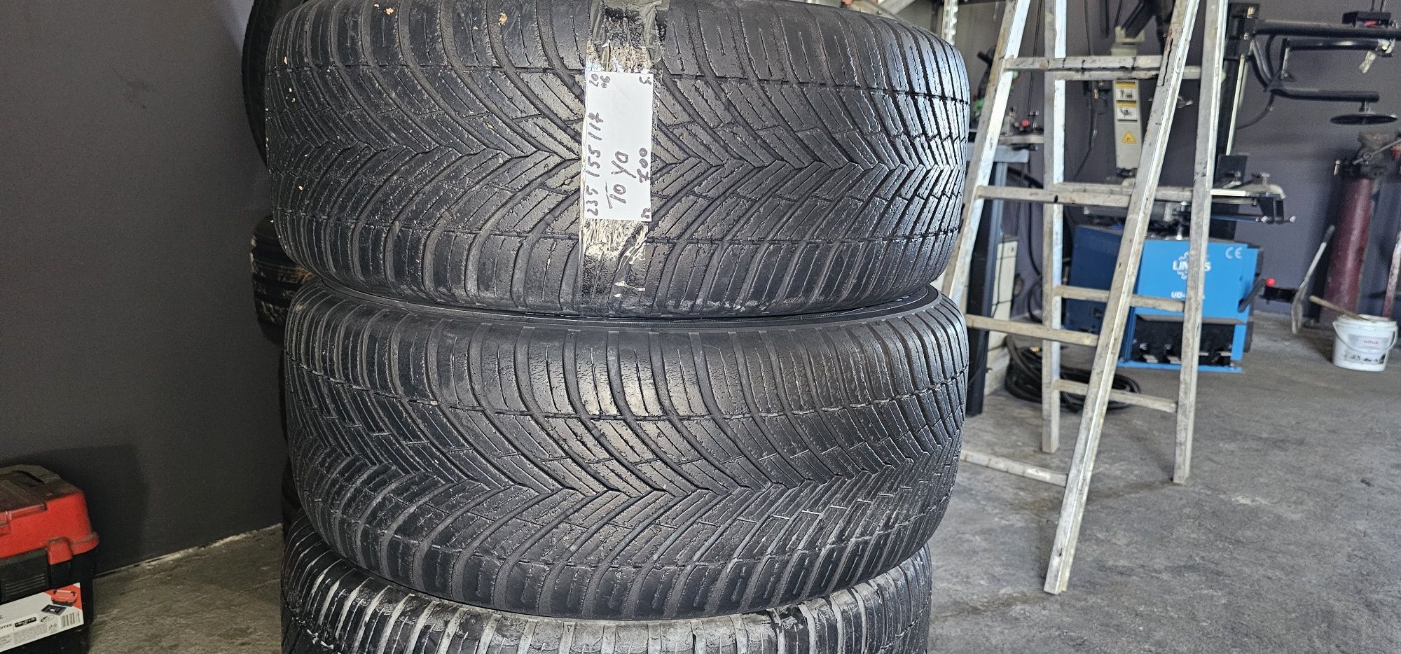 235 55 R 17 Toyo vară