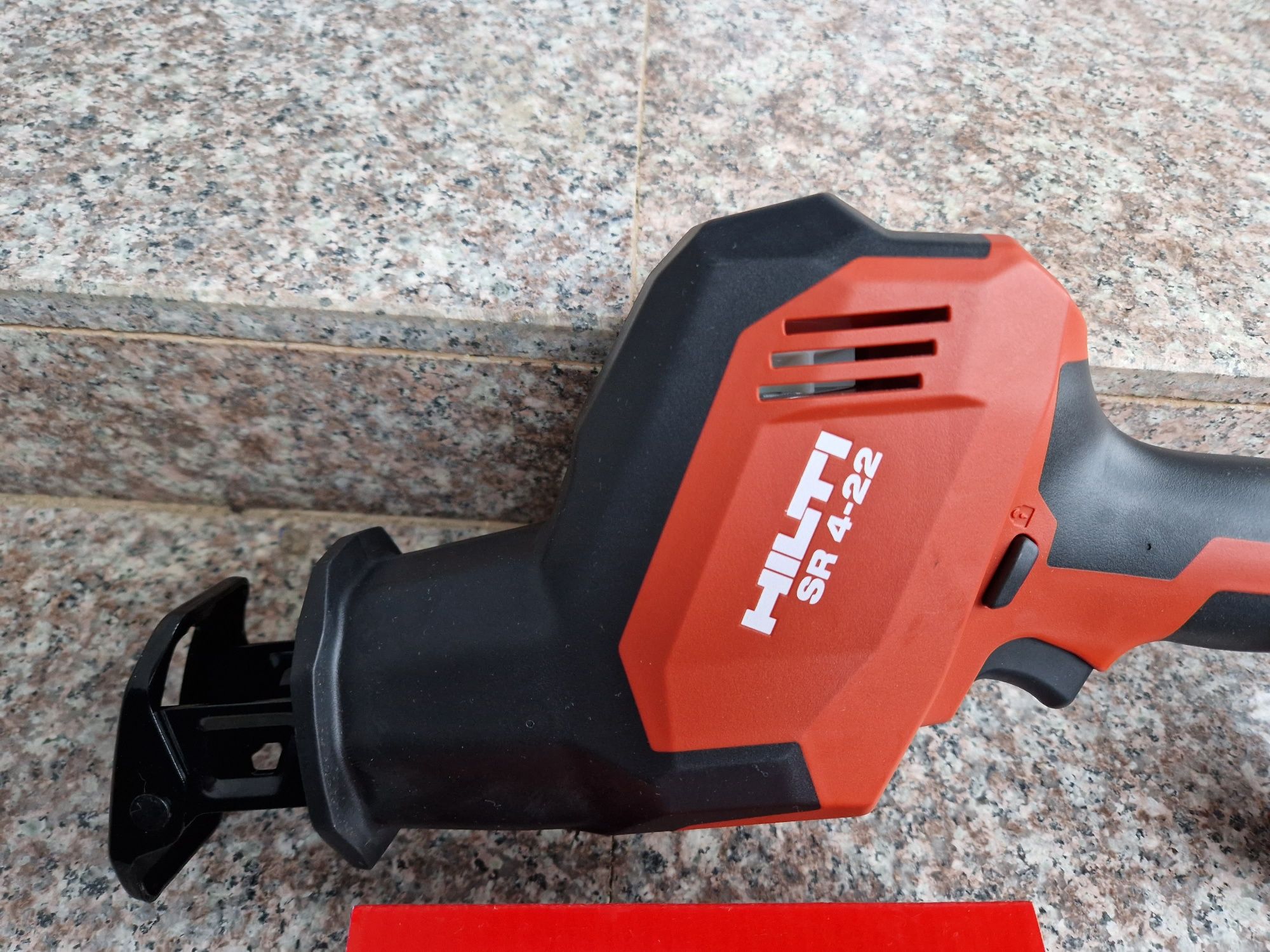 Hilti ferestrau sabie pe acumulatori Nuron