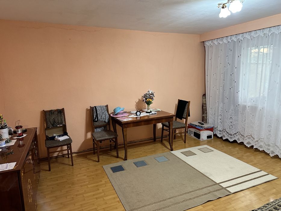 Inchiriez apartament 3 camere