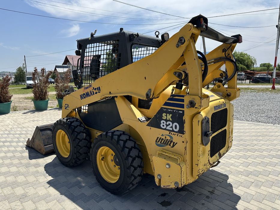 Mini incarcator bobcat-Komatsu SK820