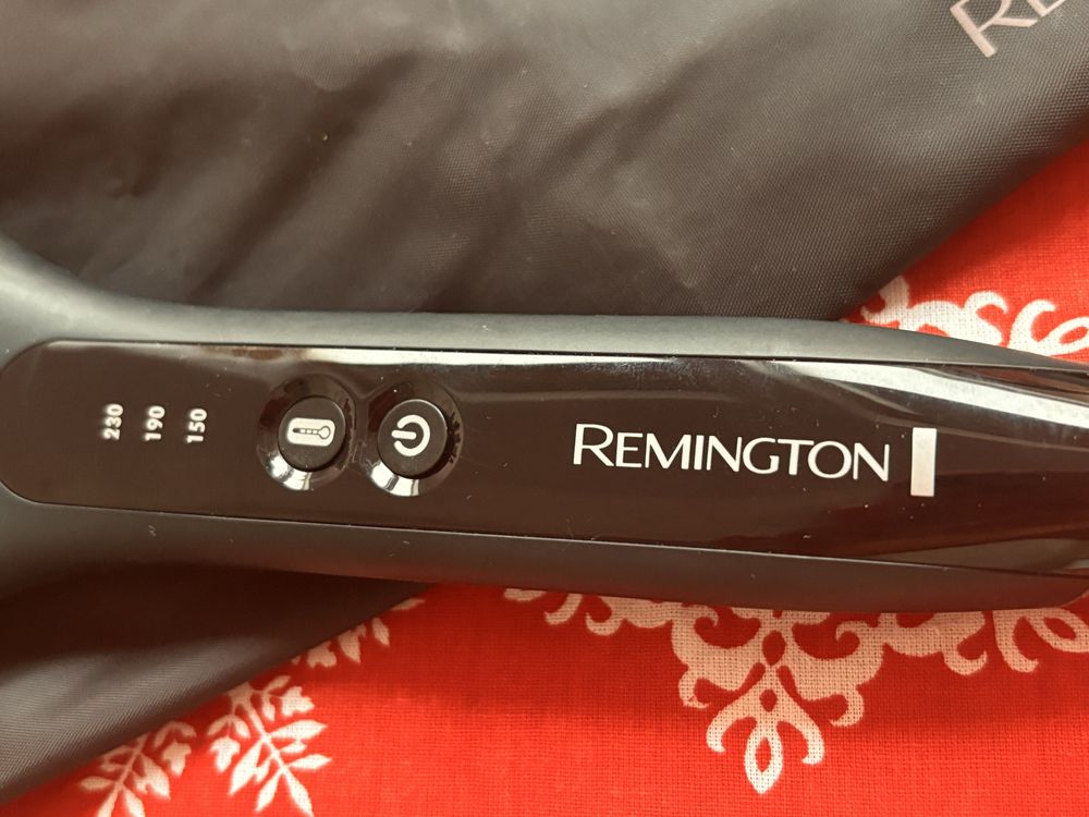 Електрическа четка за изправяне на коса Remington