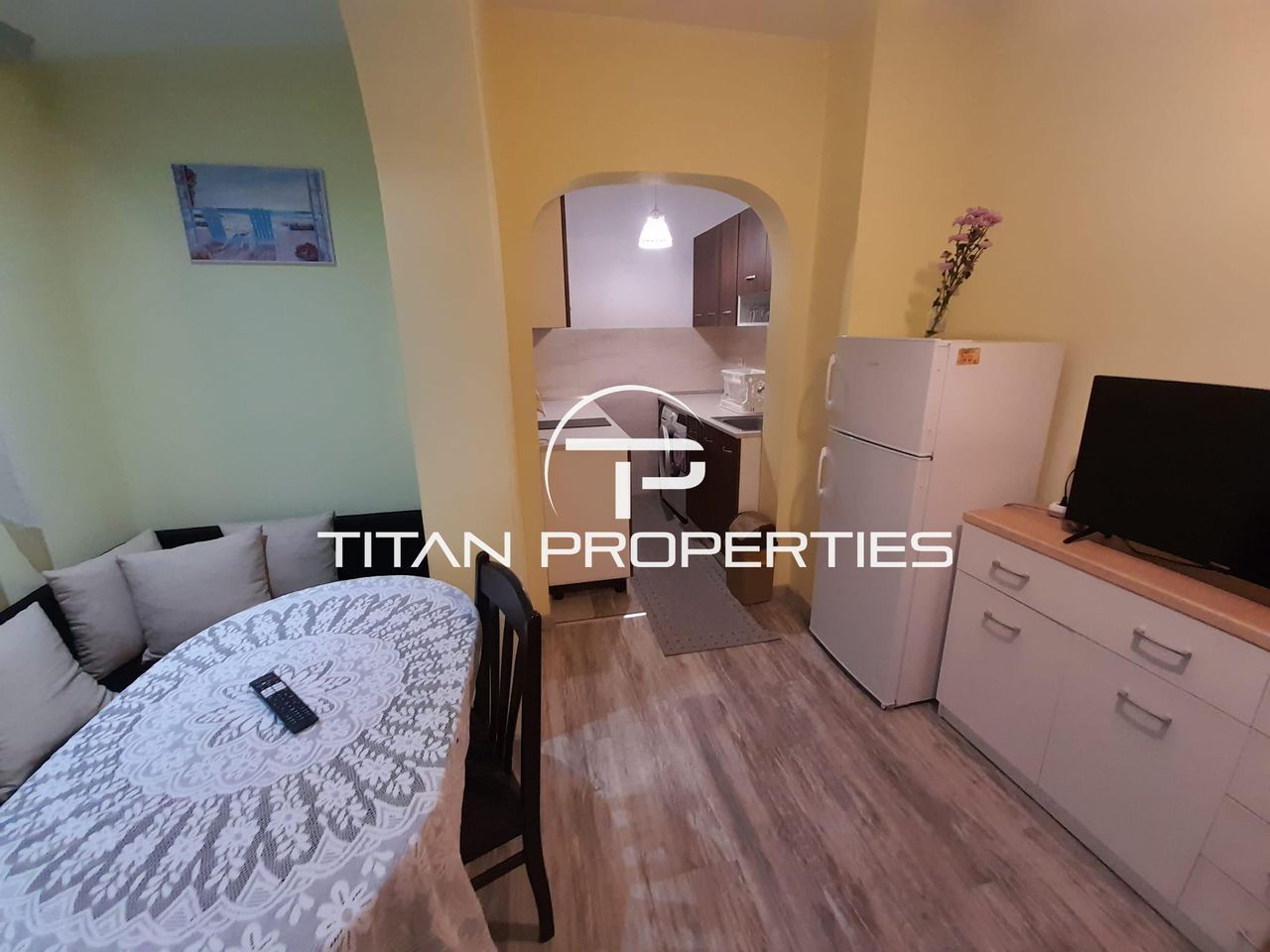 Дава се под наем Тристаен апартамент в Варна, Левски - 80 кв.м за 600 € - Снимка #1