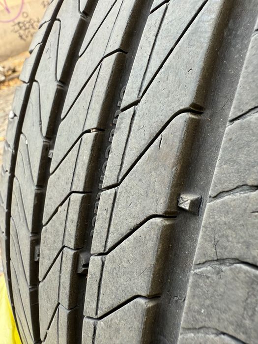 Гуми Continental Ultracontact 215/55/17 94V DOT 2022 4 броя