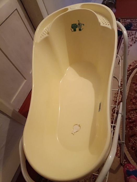 Продам ванночку и подставку