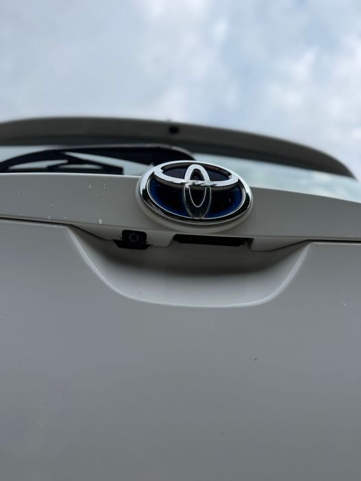 Toyota Auris , hibrid , 86.000 km , 2015