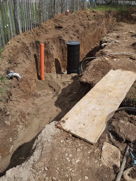 Închiriere mini excavator