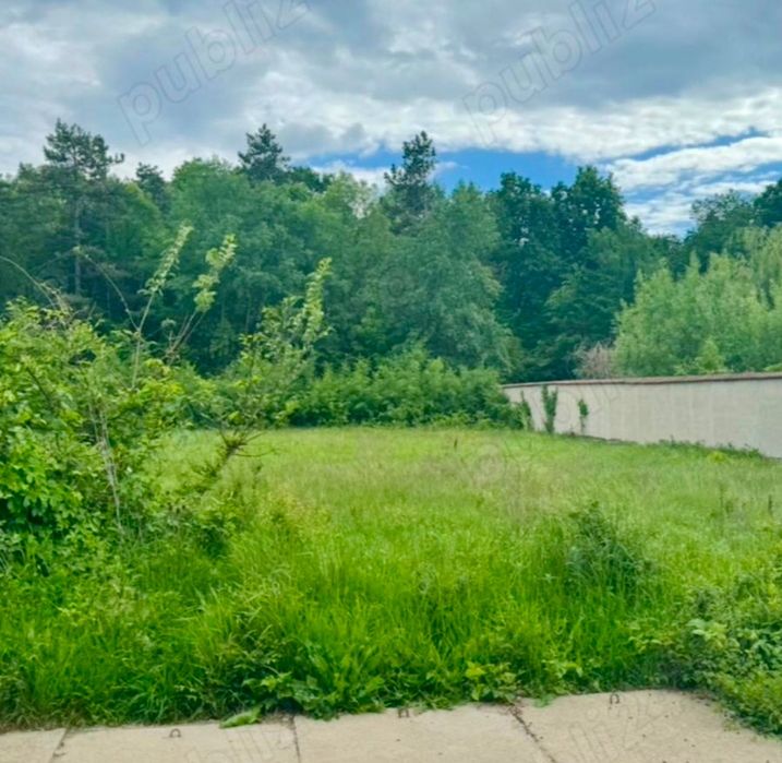 Vand teren intravilan superb 1000mp Teis la 4km de Targoviste