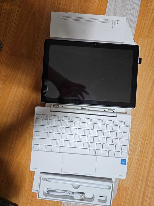 Basics Book 14 N-series TOUCH + PEN Sotiladi