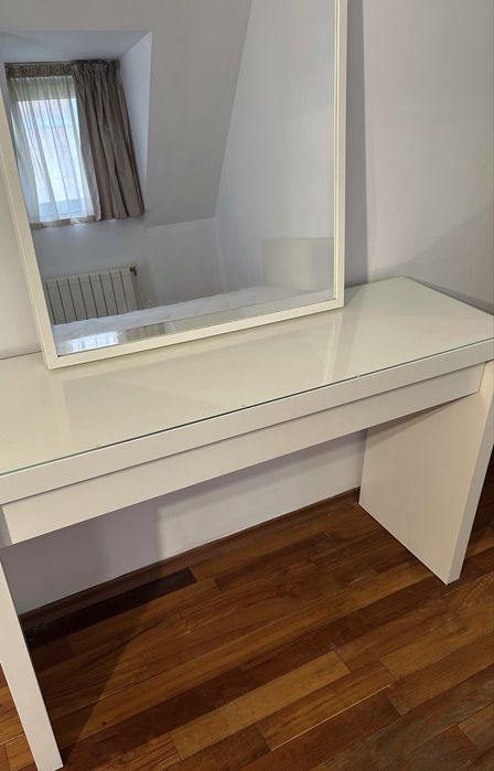 Тоалетка и огледало “IKEA”